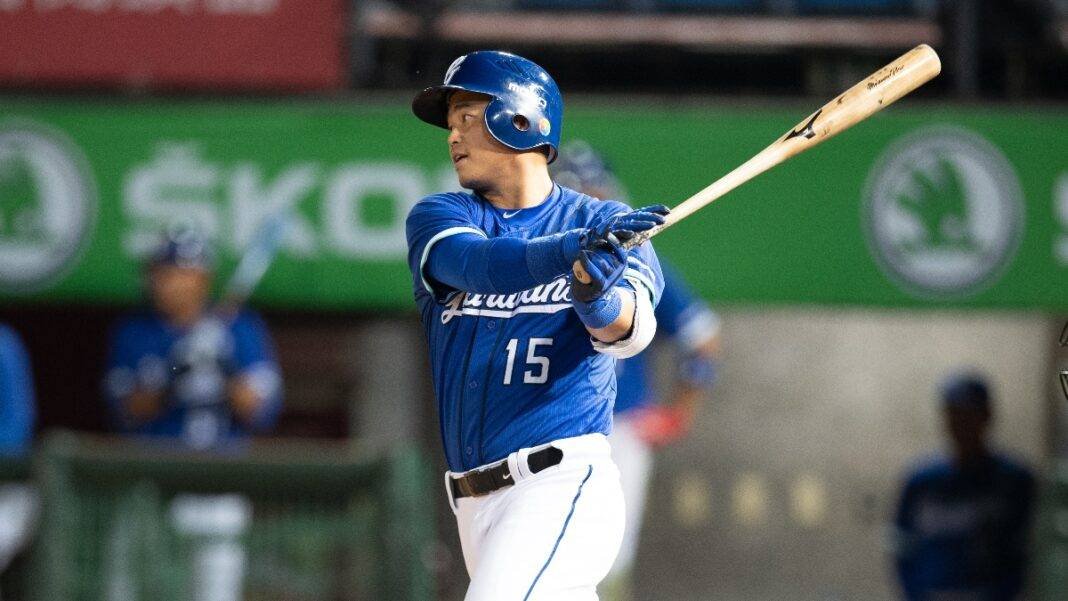 Chinatrust Brothers vs Rakuten Monkeys